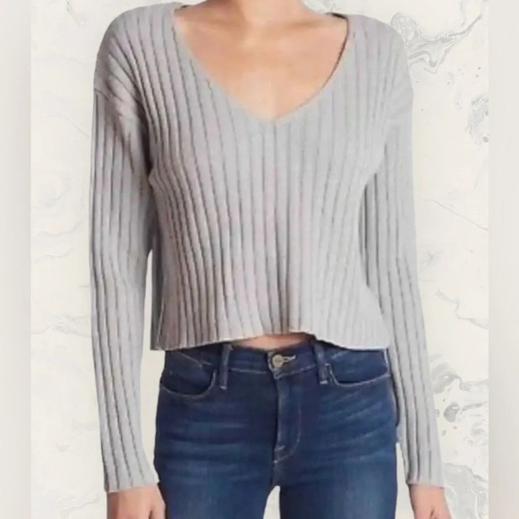Abound Nordstrom Grey Heather Ribbed Knit V-Neck Cropped Sweater Size Small NWT - Picture 8 of 8
